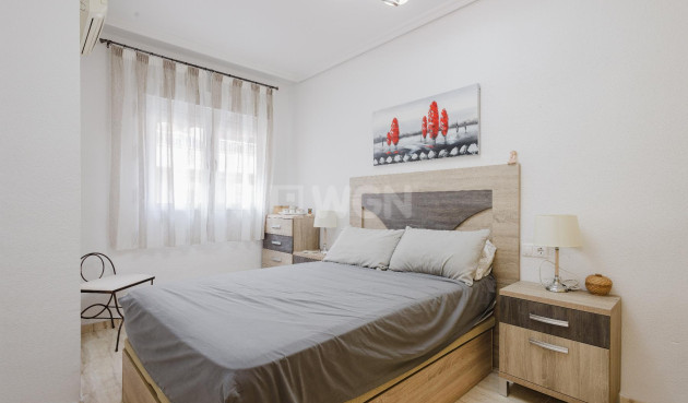 Odsprzedaż - Mieszkanie w bloku - Torrevieja - Costa Blanca