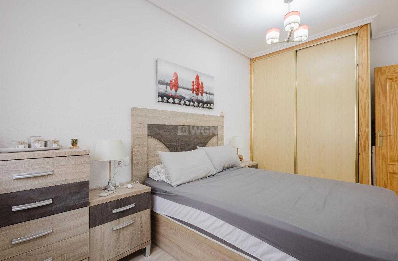 Odsprzedaż - Mieszkanie w bloku - Torrevieja - Costa Blanca