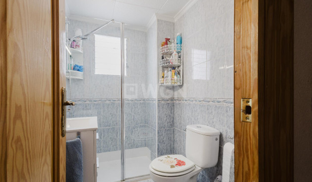 Odsprzedaż - Mieszkanie w bloku - Torrevieja - Costa Blanca