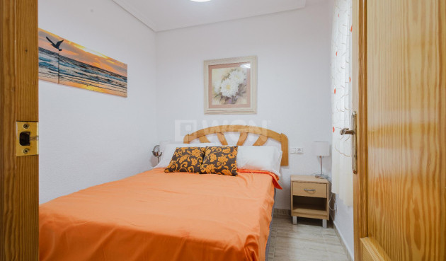 Odsprzedaż - Mieszkanie w bloku - Torrevieja - Costa Blanca