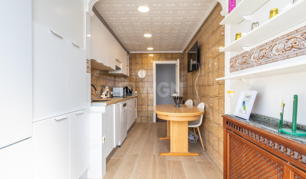 Resale - Apartment / flat - Torrevieja - Costa Blanca