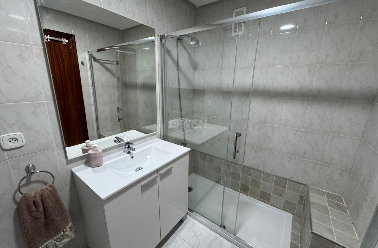 Odsprzedaż - Mieszkanie w bloku - San Miguel de Salinas - Inland