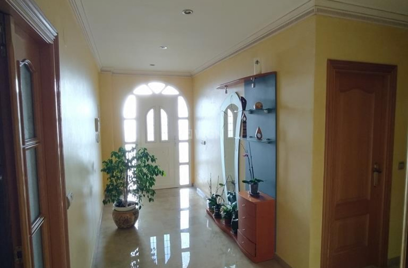 Reventa - Villa - Orihuela - LOS DESEMPARADOS