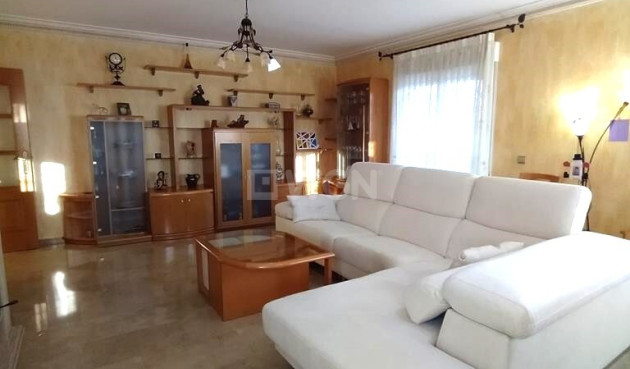 Reventa - Villa - Orihuela - LOS DESEMPARADOS