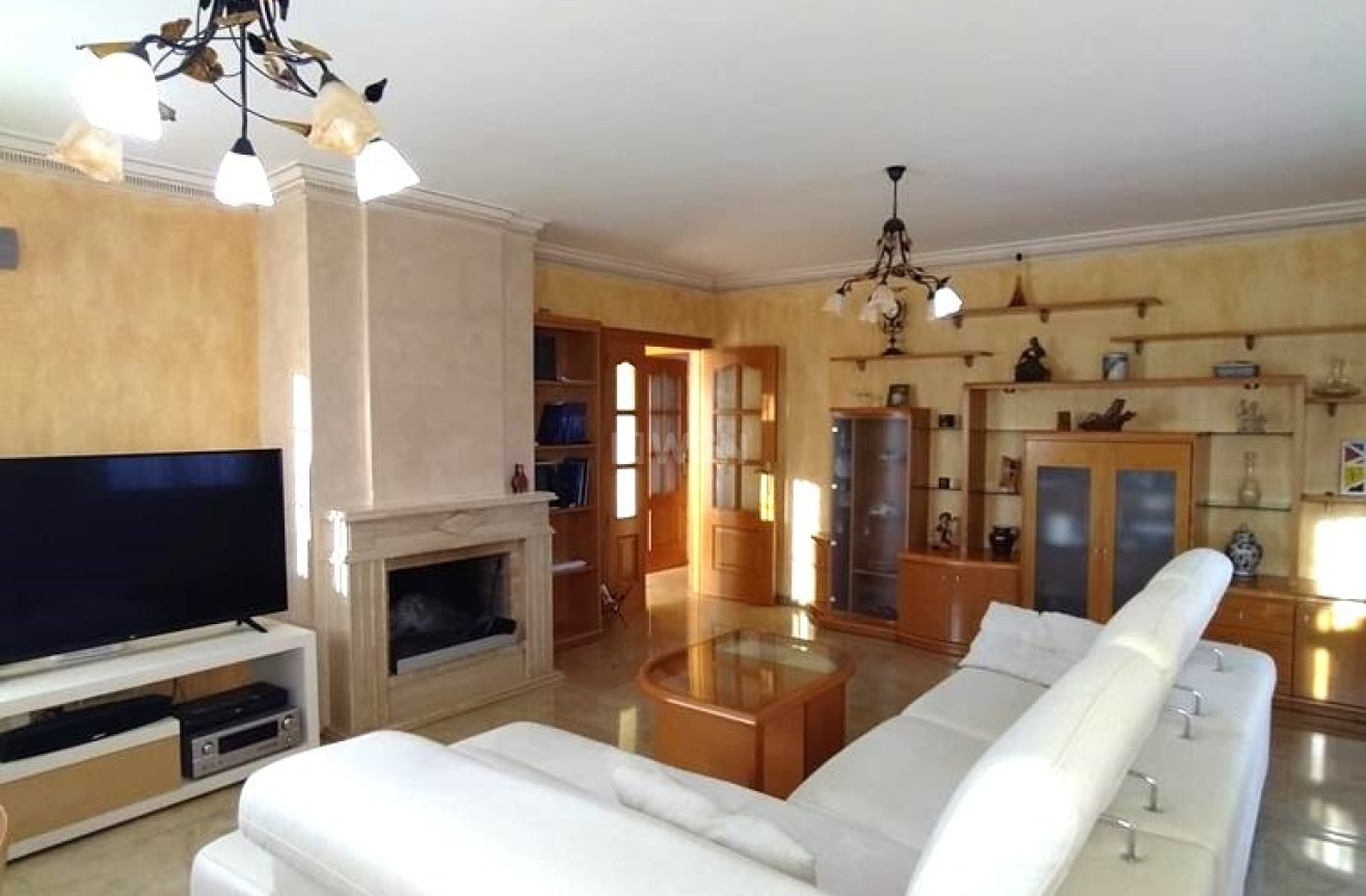 Reventa - Villa - Orihuela - LOS DESEMPARADOS