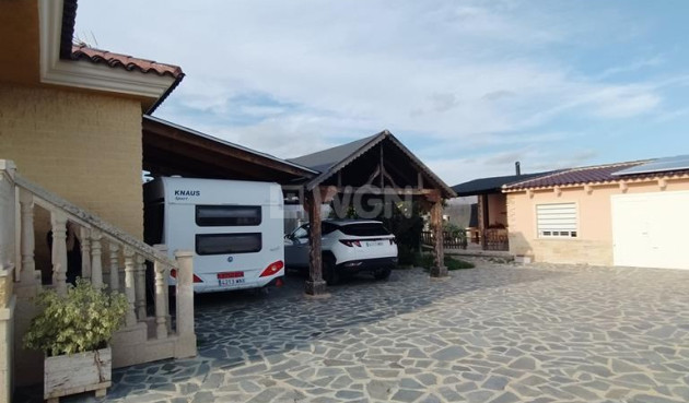 Reventa - Villa - Orihuela - LOS DESEMPARADOS