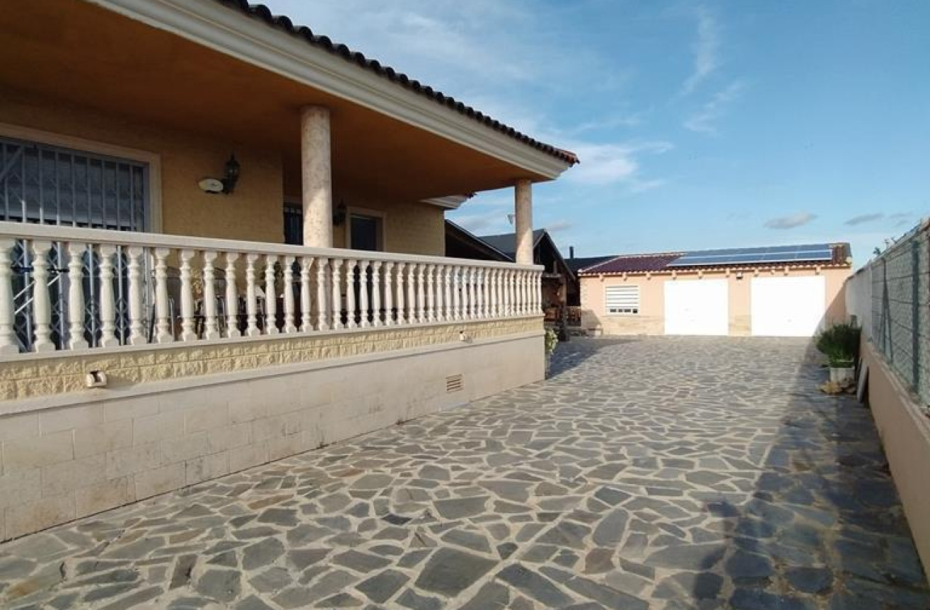 Reventa - Villa - Orihuela - LOS DESEMPARADOS