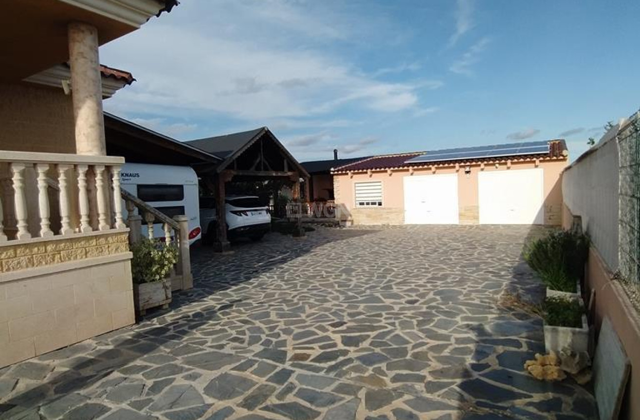 Reventa - Villa - Orihuela - LOS DESEMPARADOS