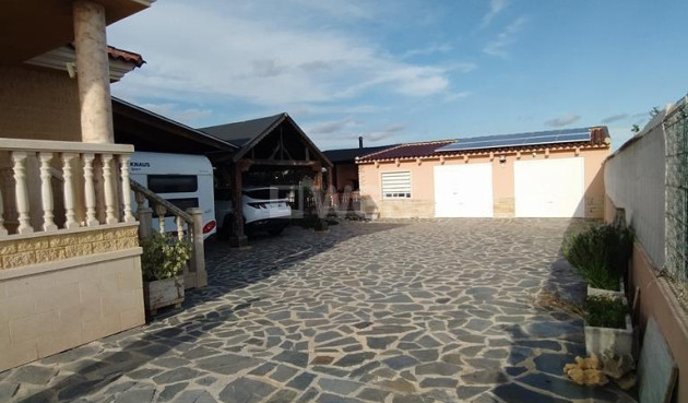 Reventa - Villa - Orihuela - LOS DESEMPARADOS