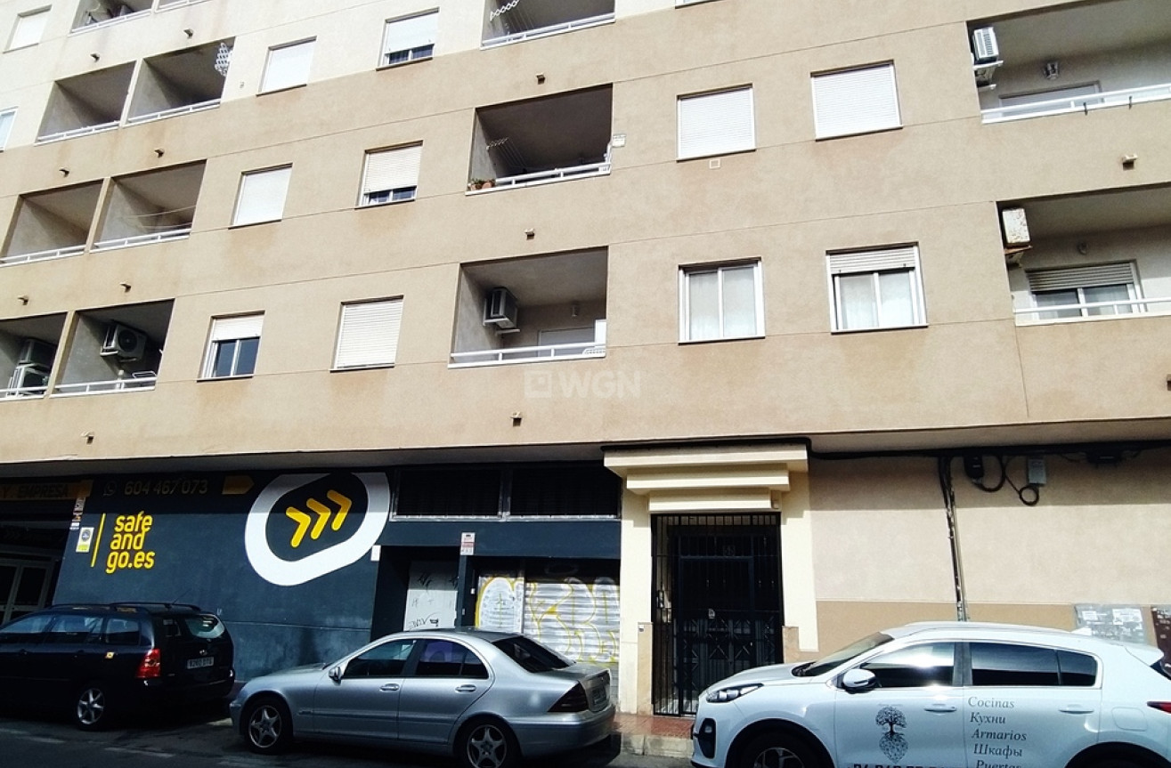 Wiederverkauf - Wohnung - Torrevieja - CASCO URBANO