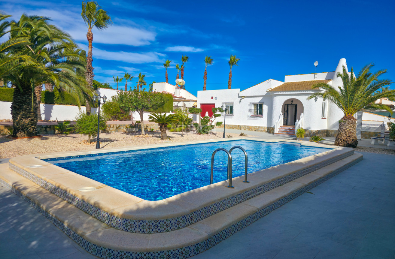 Resale - Villa - Torrevieja - Costa Blanca