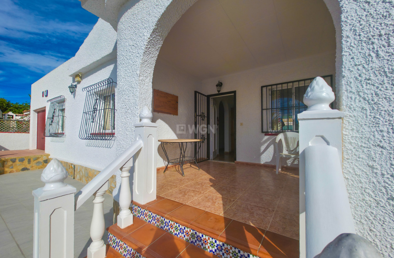 Resale - Villa - Torrevieja - Costa Blanca