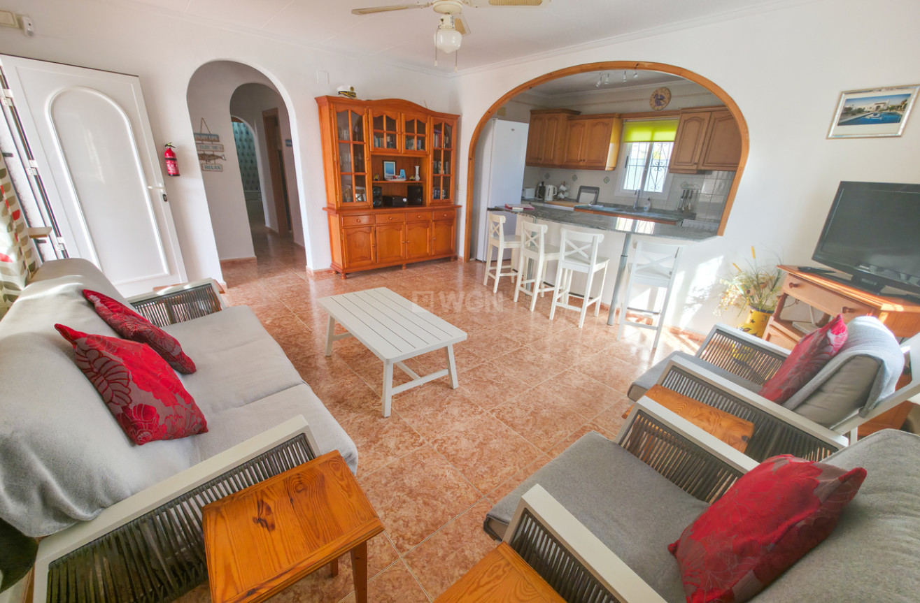 Resale - Villa - Torrevieja - Costa Blanca