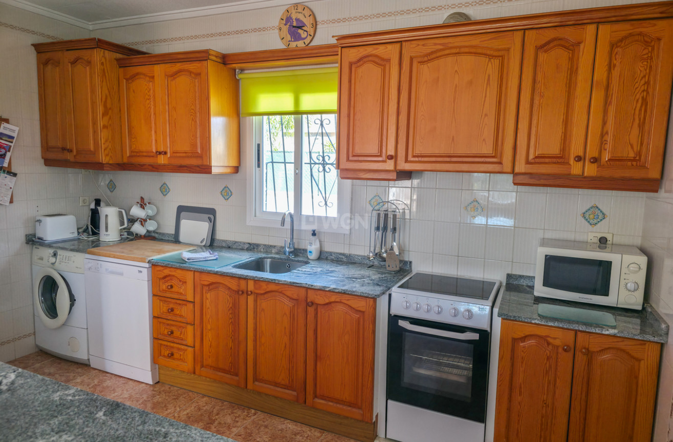 Resale - Villa - Torrevieja - Costa Blanca