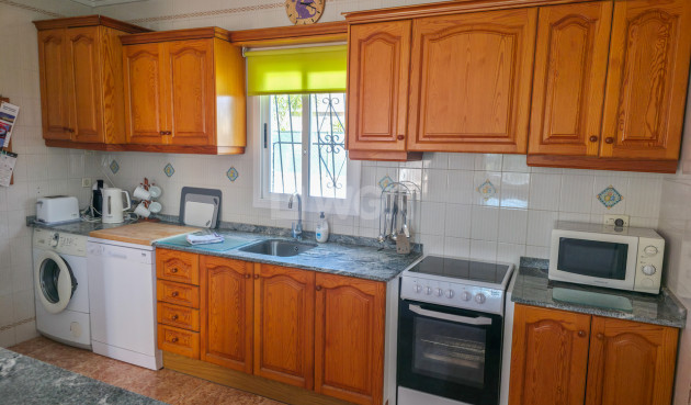 Resale - Villa - Torrevieja - Costa Blanca