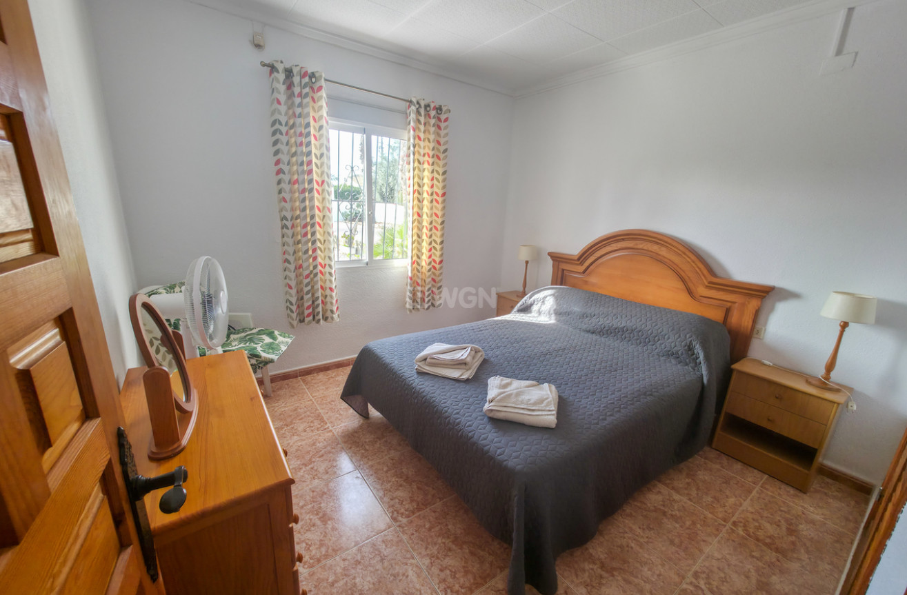 Resale - Villa - Torrevieja - Costa Blanca