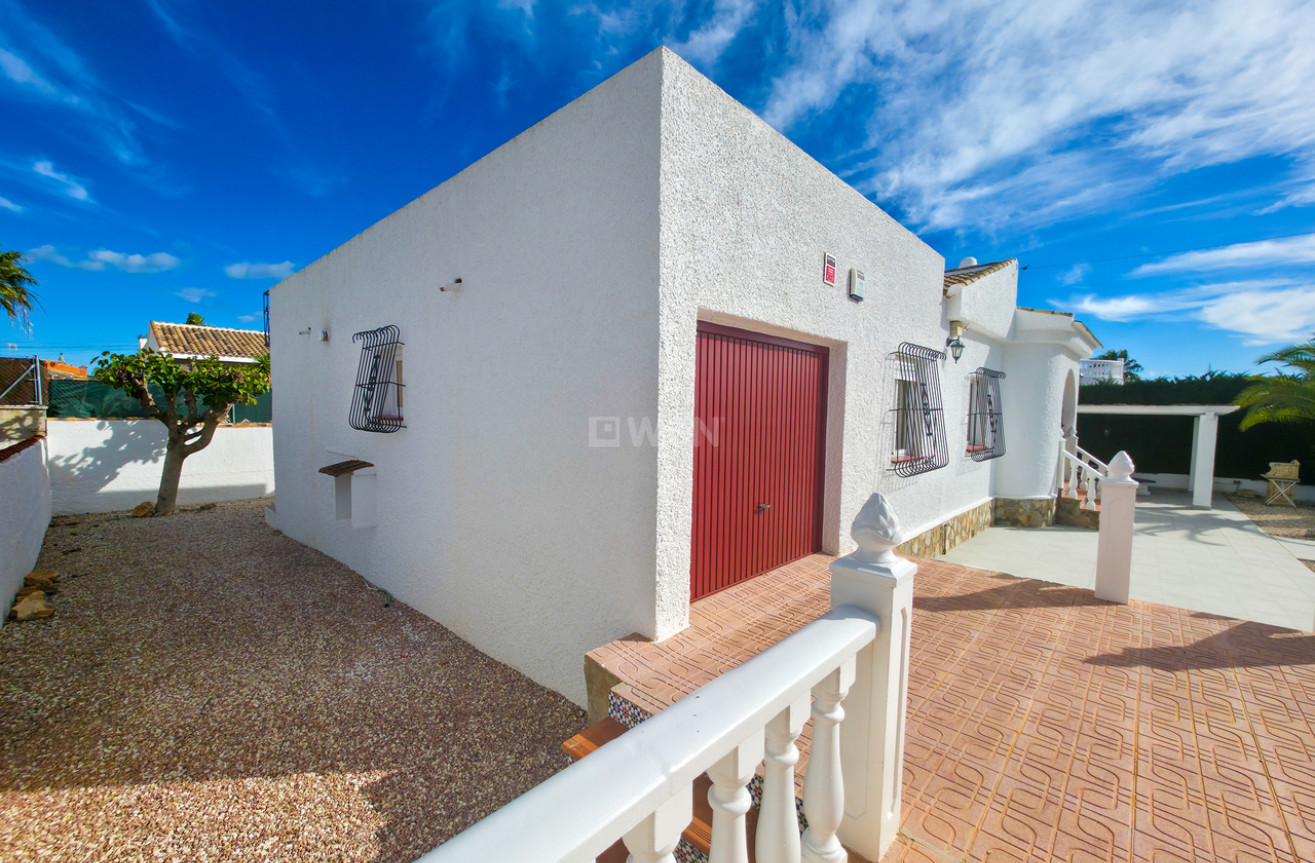 Resale - Villa - Torrevieja - Costa Blanca