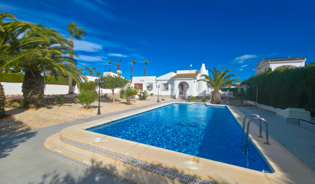 Resale - Villa - Torrevieja - Costa Blanca