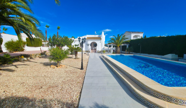Resale - Villa - Torrevieja - Costa Blanca