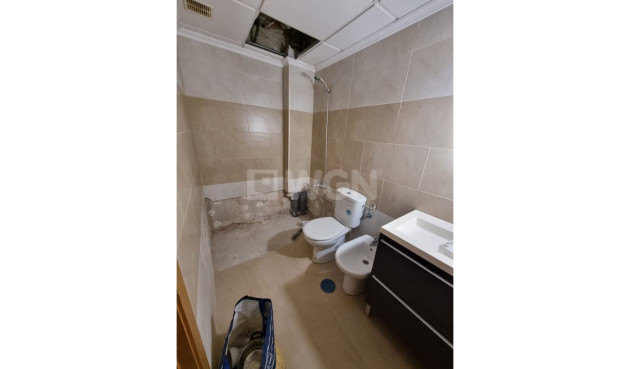 Odsprzedaż - Mieszkanie w bloku - Torrevieja - Costa Blanca