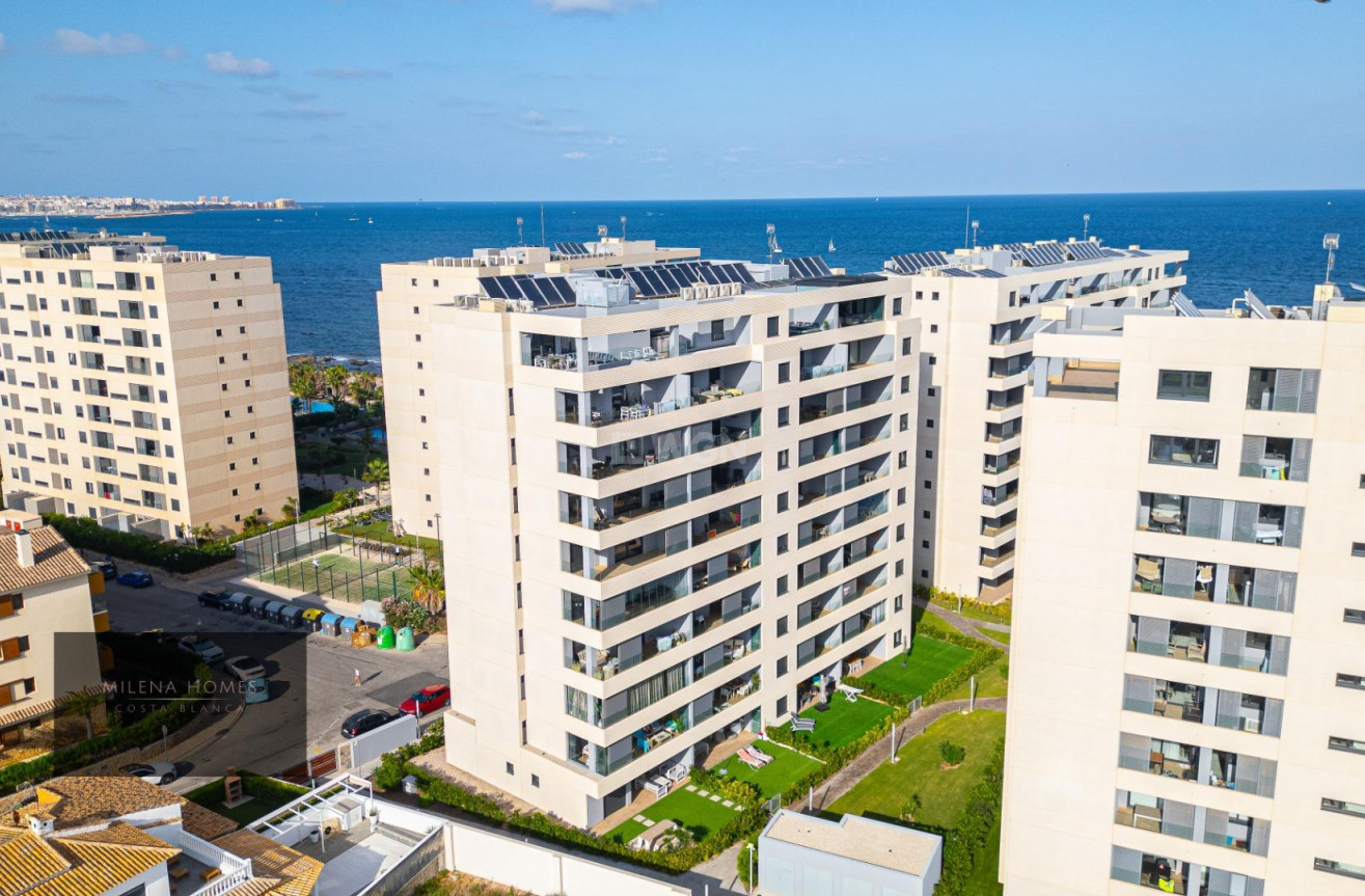 Resale - Apartment / flat - Torrevieja - Punta Prima