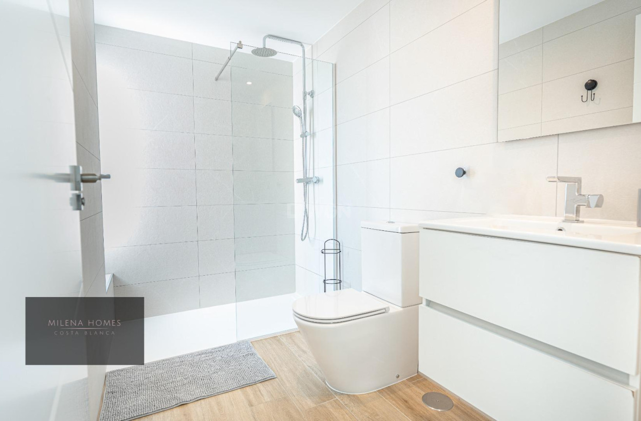 Resale - Apartment / flat - Torrevieja - Punta Prima