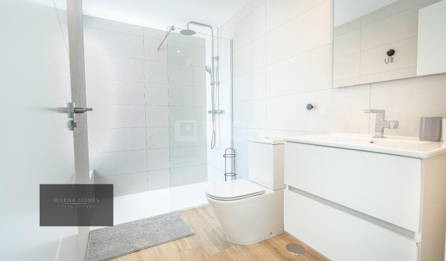 Resale - Apartment / flat - Torrevieja - Punta Prima