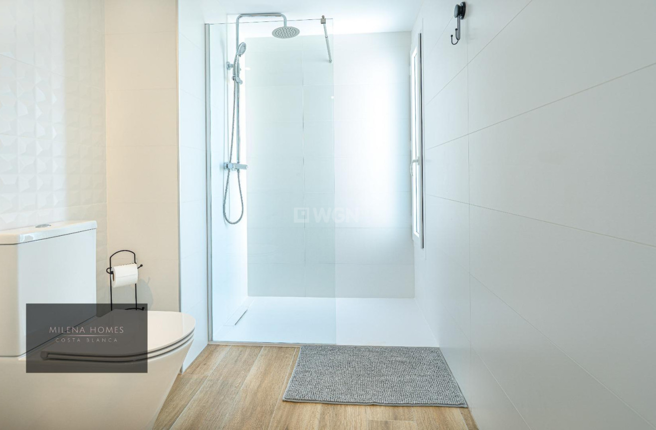 Resale - Apartment / flat - Torrevieja - Punta Prima