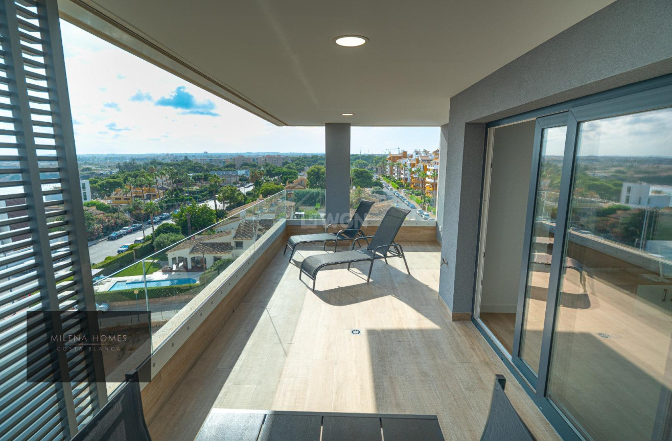 Resale - Apartment / flat - Torrevieja - Punta Prima