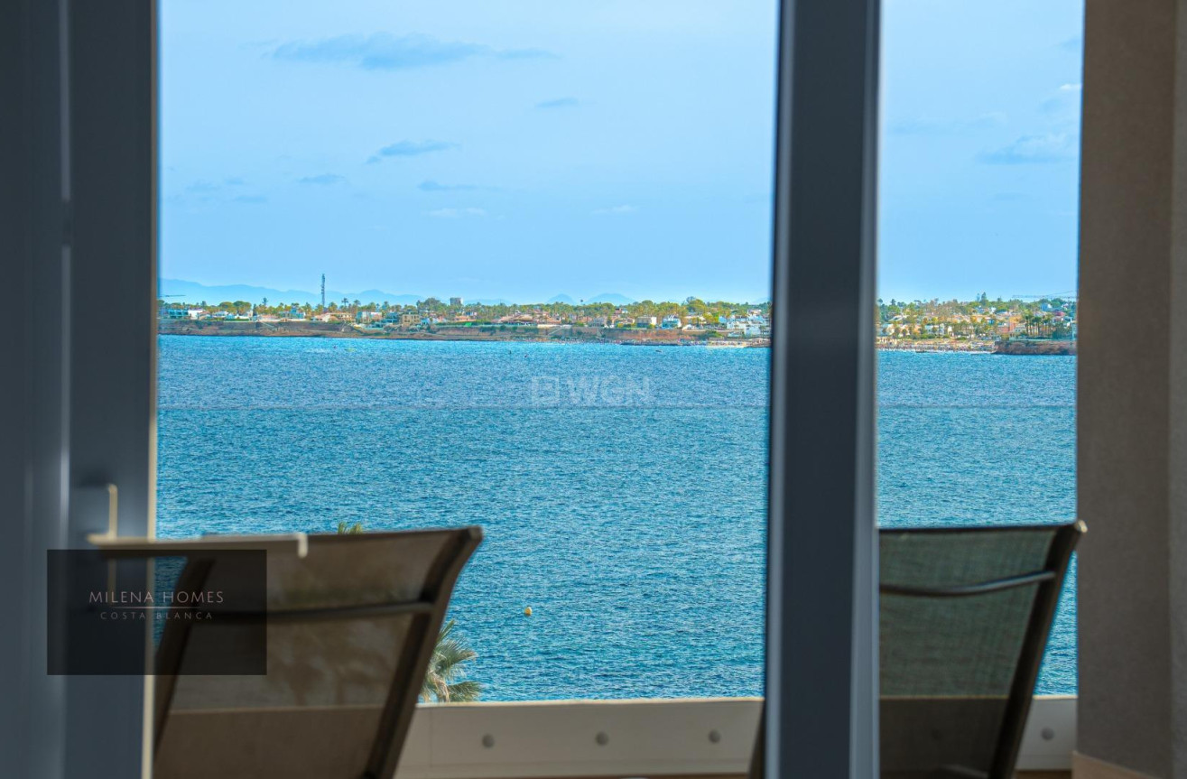 Resale - Apartment / flat - Torrevieja - Punta Prima