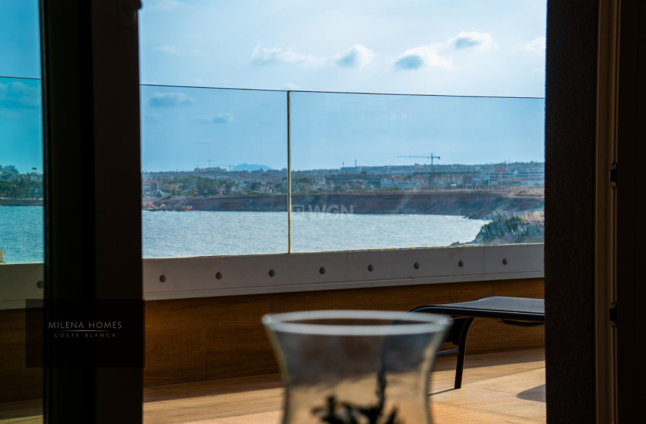 Resale - Apartment / flat - Torrevieja - Punta Prima
