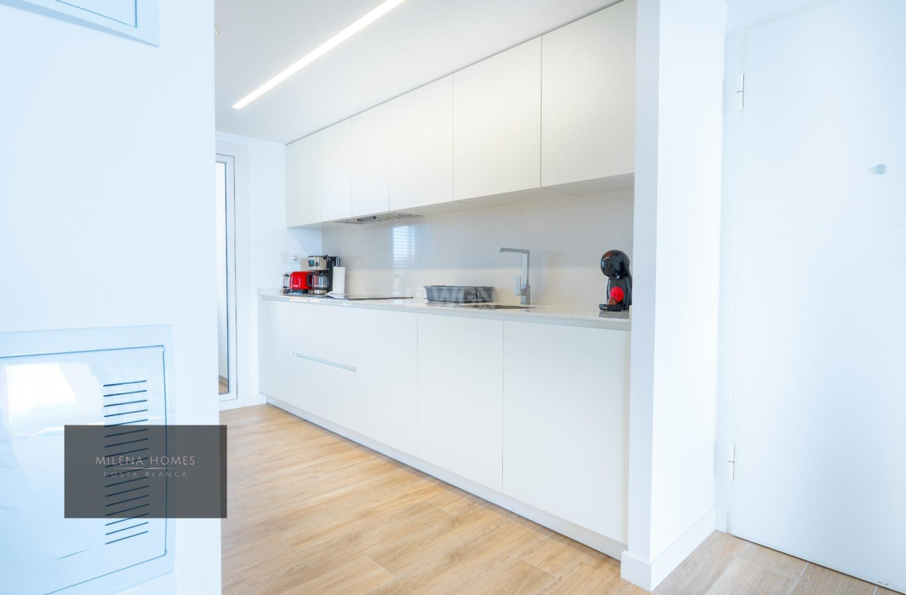 Resale - Apartment / flat - Torrevieja - Punta Prima