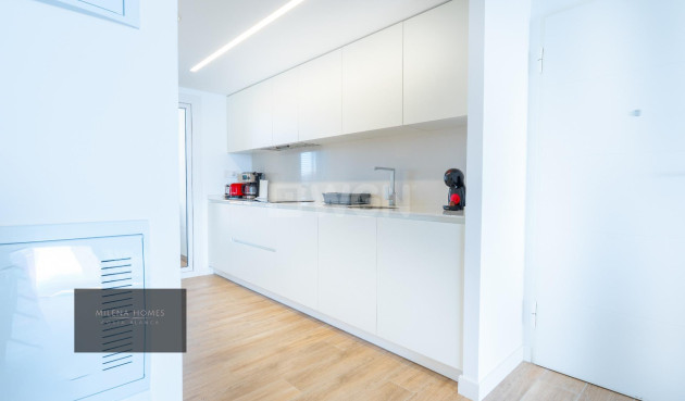 Resale - Apartment / flat - Torrevieja - Punta Prima