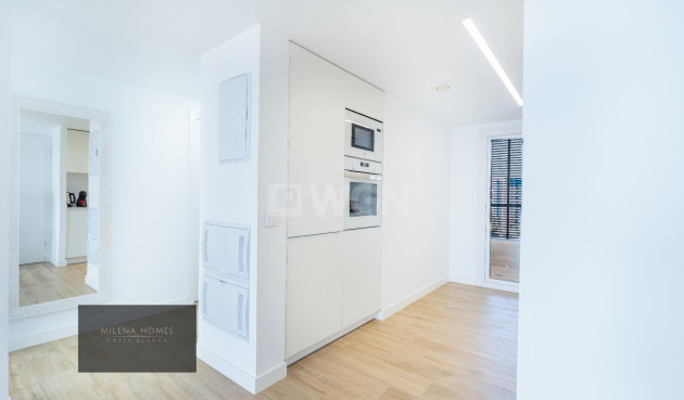 Resale - Apartment / flat - Torrevieja - Punta Prima