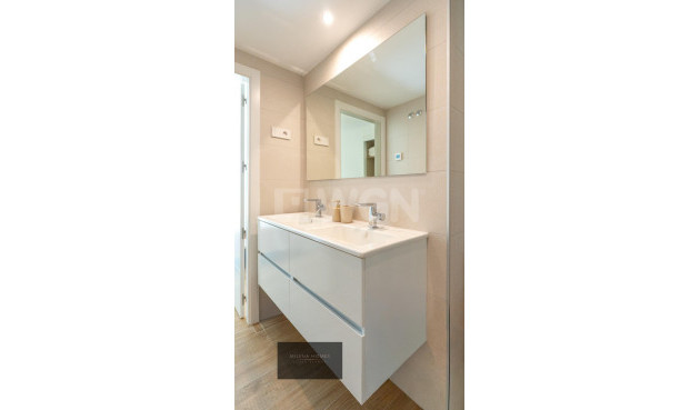 Reventa - Apartamento / piso - Torrevieja - Punta Prima