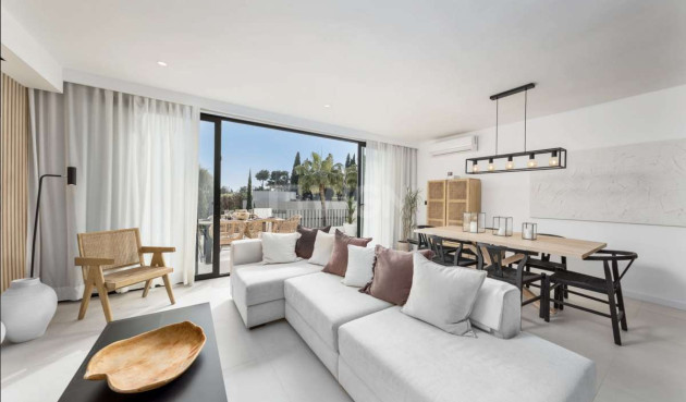 Resale - Townhouse - Marbella centre - Inland