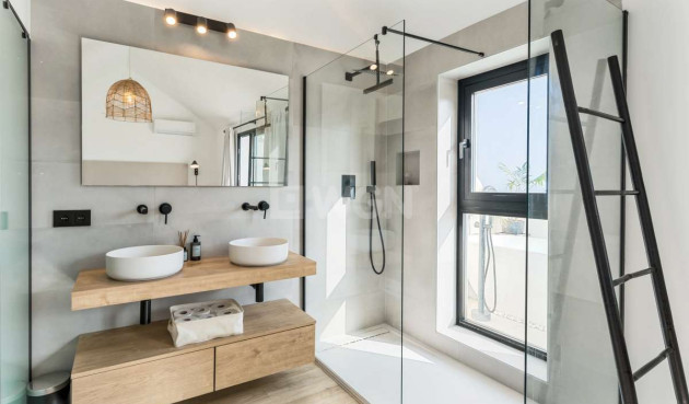 Resale - Townhouse - Marbella centre - Inland