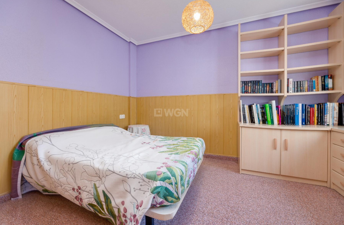 Resale - Apartment / flat - Torrevieja - Costa Blanca