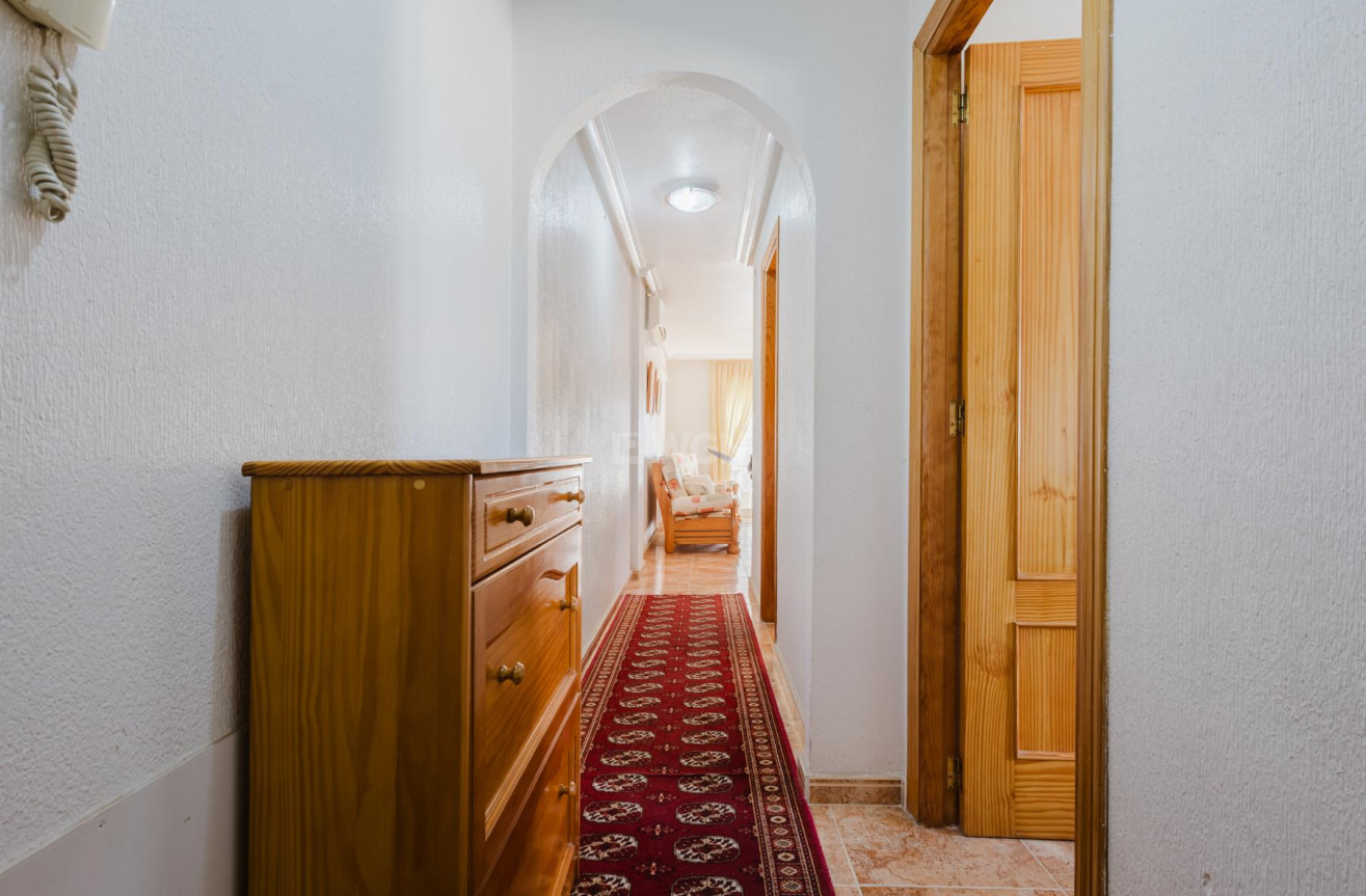 Resale - Apartment / flat - Torrevieja - Costa Blanca