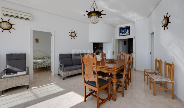 Resale - Apartment / flat - Torrevieja - Costa Blanca