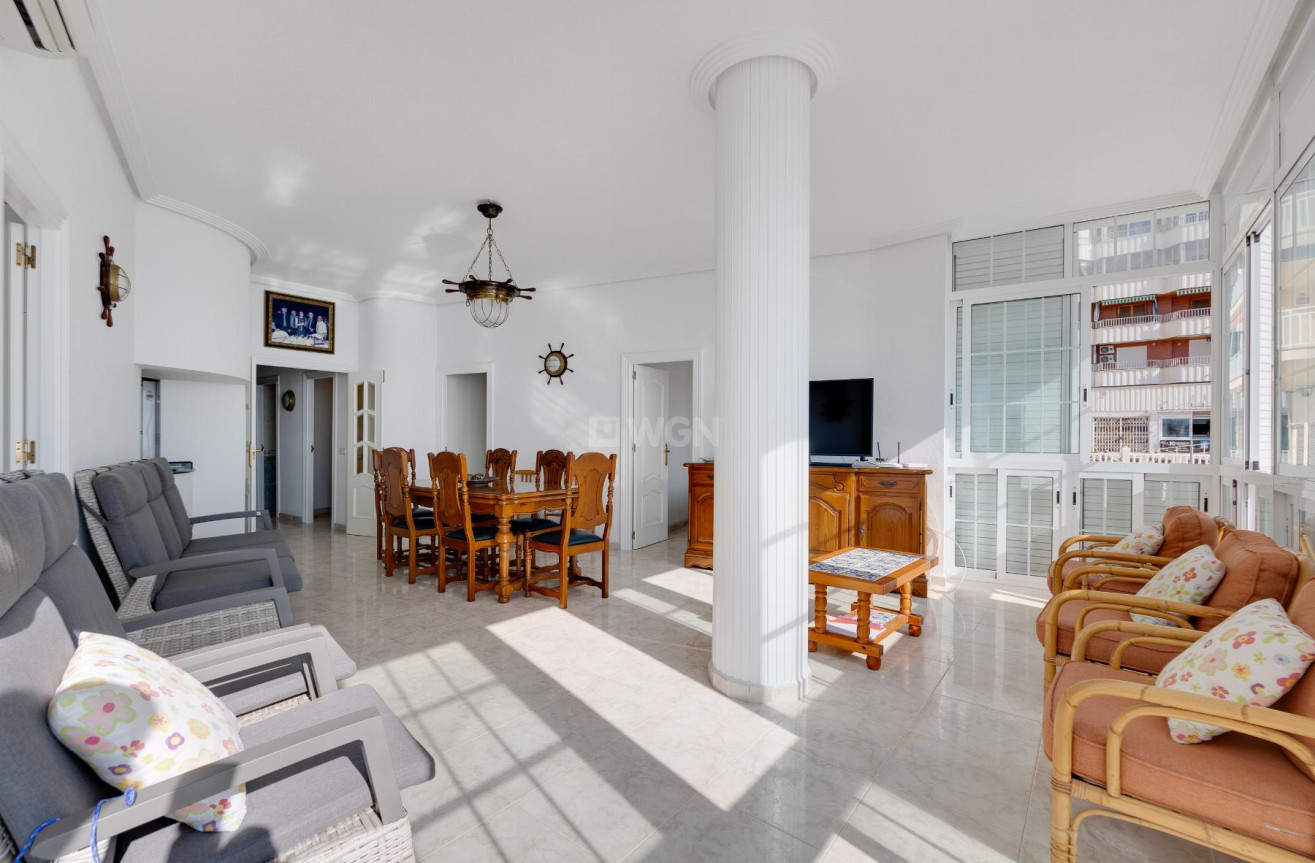 Resale - Apartment / flat - Torrevieja - Costa Blanca