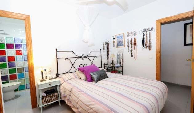 Odsprzedaż - Mieszkanie w bloku - Torrevieja - Costa Blanca