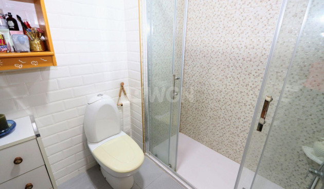 Odsprzedaż - Mieszkanie w bloku - Torrevieja - Costa Blanca