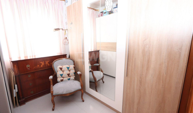 Odsprzedaż - Mieszkanie w bloku - Torrevieja - Costa Blanca