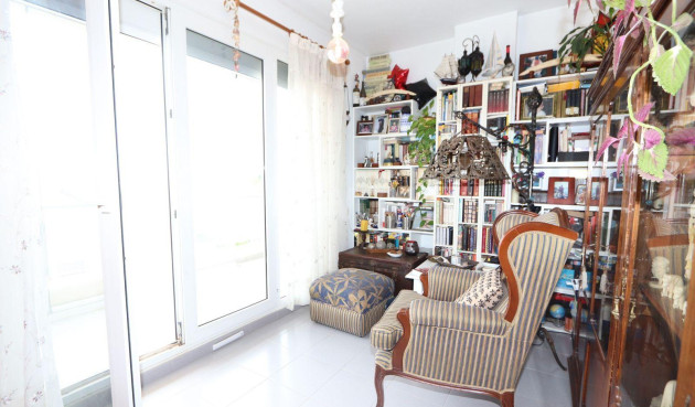 Odsprzedaż - Mieszkanie w bloku - Torrevieja - Costa Blanca