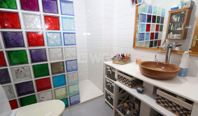 Odsprzedaż - Mieszkanie w bloku - Torrevieja - Costa Blanca