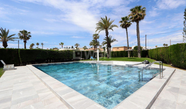 Odsprzedaż - Mieszkanie w bloku - Torrevieja - Costa Blanca