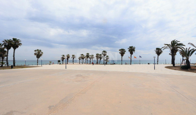 Odsprzedaż - Mieszkanie w bloku - Torrevieja - Costa Blanca