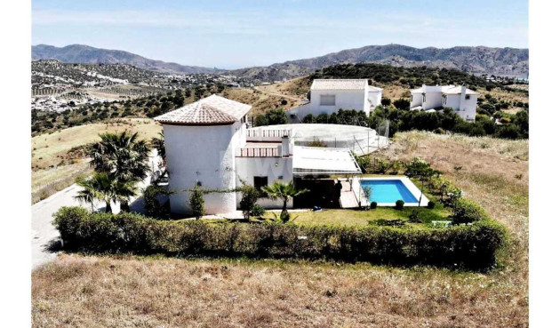 Odsprzedaż - Villa - Vinuela - Inland