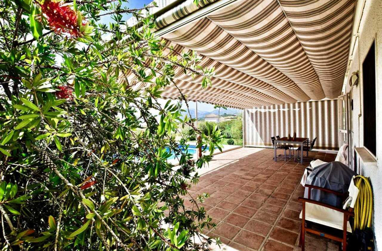 Odsprzedaż - Villa - Vinuela - Inland